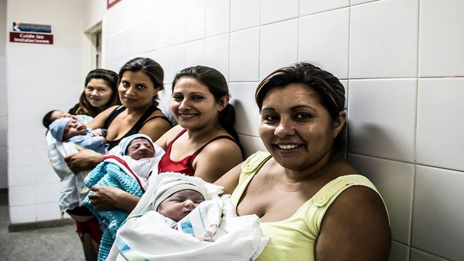 Messi xây nhà cho các bà mẹ ở quê nhà