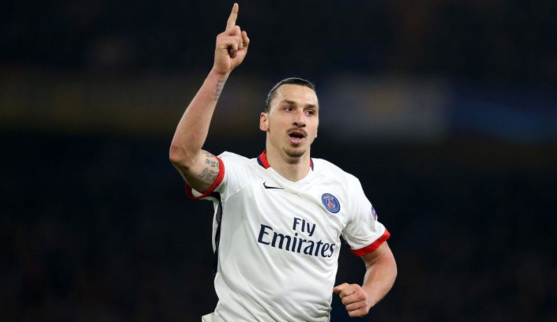 Ibrahimovic đến Manchester bằng máy bay riêng
