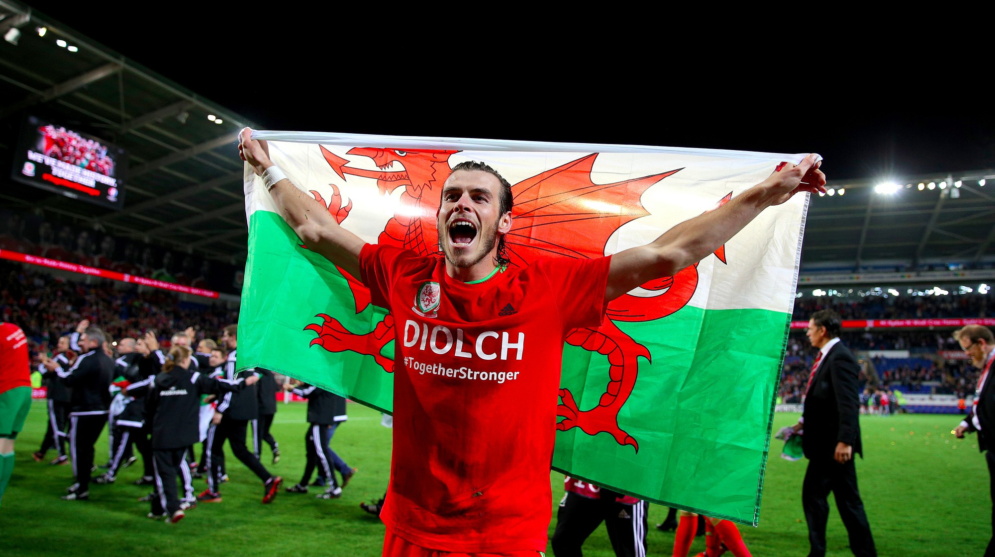 Nổ với xứ Wales, xịt ở Madrid: Bale đang bị kìm hãm