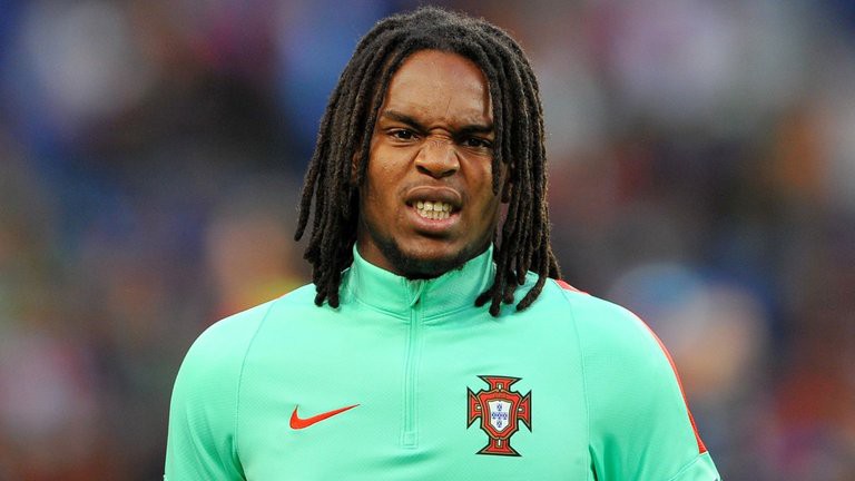 Mats Hummels đ&aacute;nh gi&aacute; cao t&agrave;i năng của Sanches