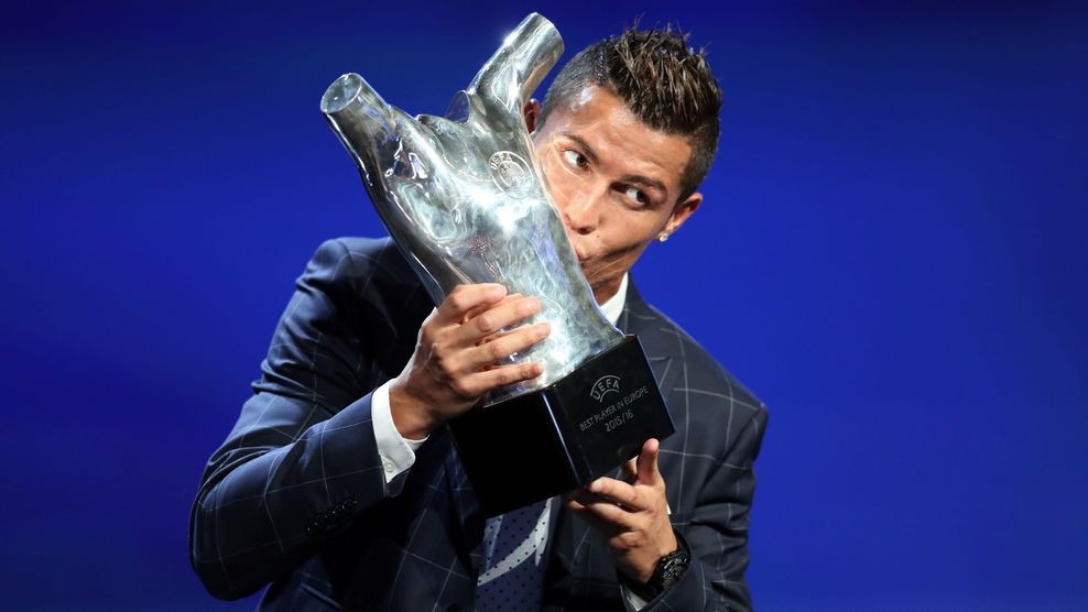 Ronaldo giành giải Cầu thủ xuất sắc nhất châu Âu mùa 2015/16
