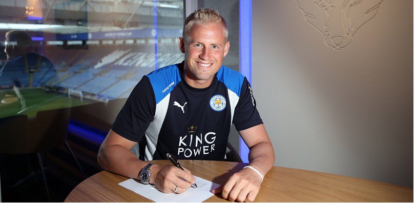 Schmeichel ký hợp đồng mới với Leicester