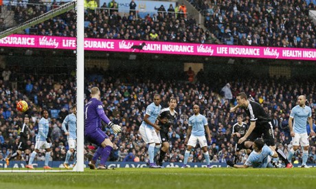 Top 5 trận đấu hay nhất Premier League 2015/16