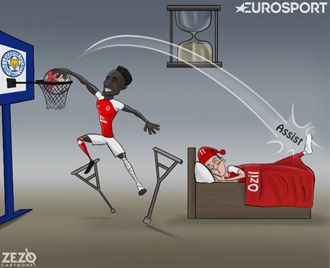 Welbeck - người hùng của Arsenal trong trận Leicester.