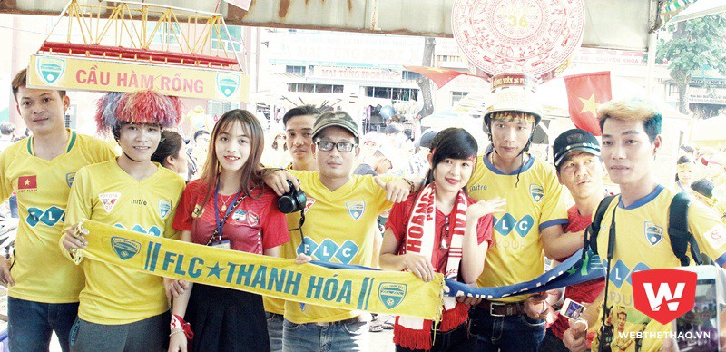 CĐV xứ Thanh "hâm nóng" phố Núi trước cuộc chiến với HA.GL
