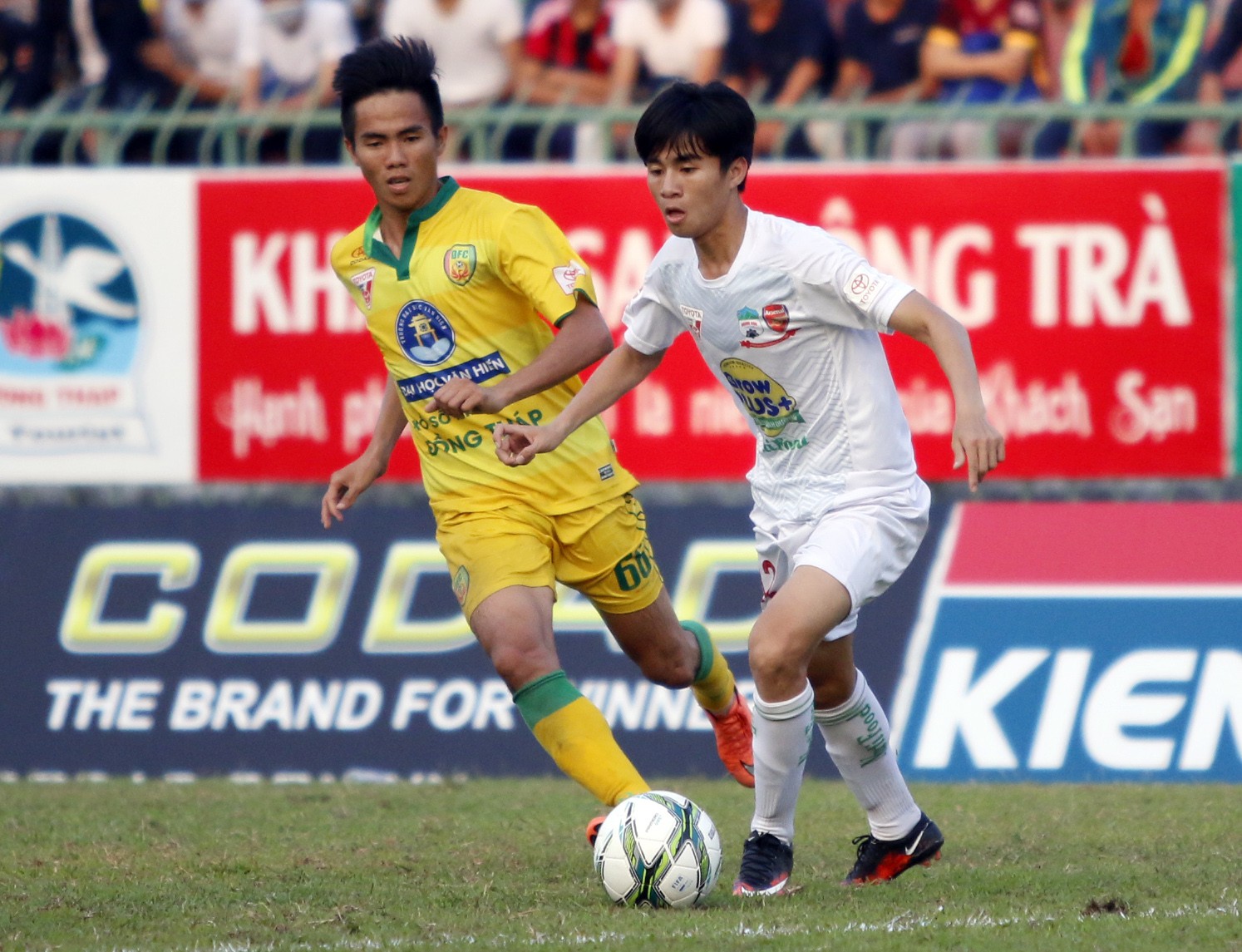 Phan Thanh Hậu lỡ cơ hội dự VCK U.19 QG 2016