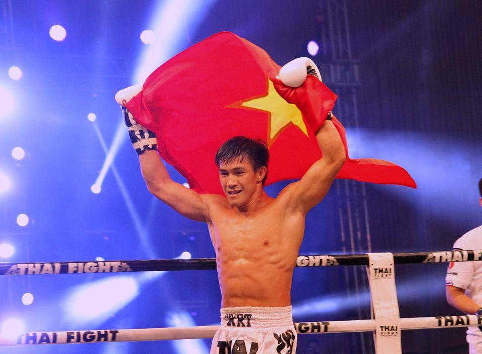 Nhà vô địch Nguyễn Trần Duy Nhất: “ Muay Thái ở VN đang mức nghiệp dư”
