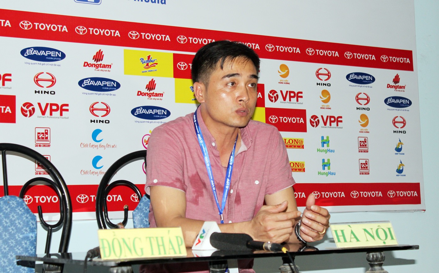 Anh em HLV Đức Thắng cùng lĩnh án phạt