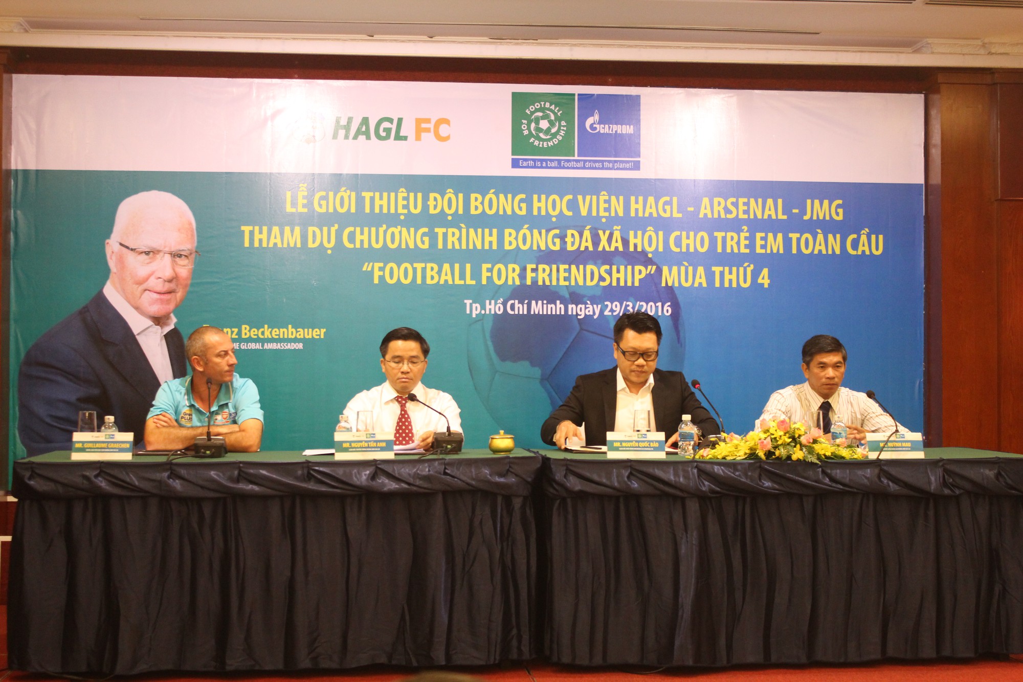 HA.GL vinh dự tham dự ''World Cup mini''. Ảnh: VĂN NH&Acirc;N