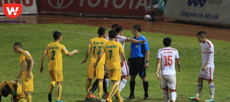 V.League 2016 đang bất lực với “Vua áo đen”?