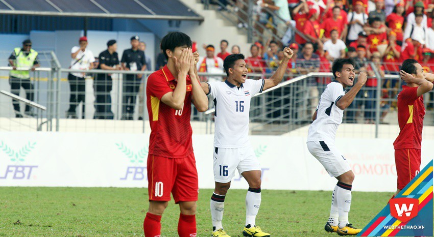 CĐV Việt Nam bật khóc, đòi Công Phượng giải nghệ