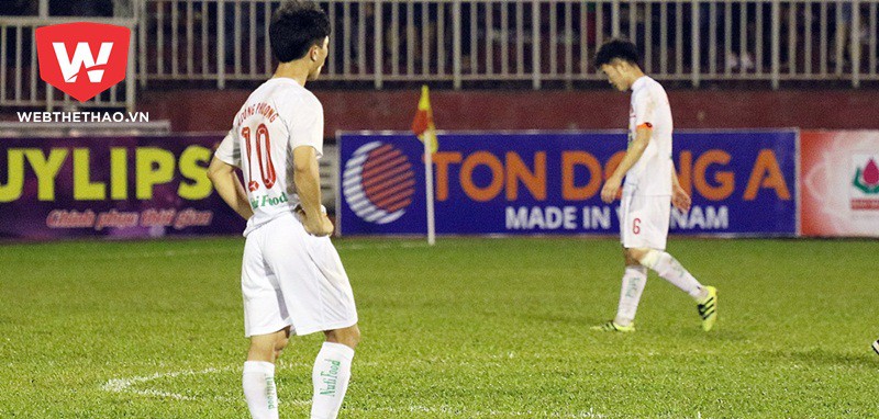 Cú đá panenka khép lại một năm đáng quên của Công Phượng