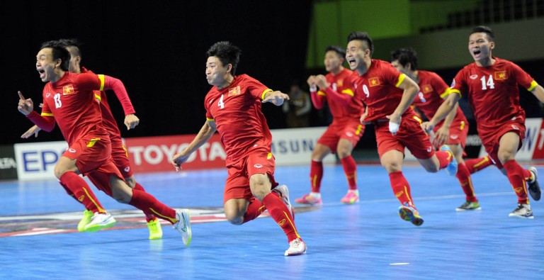 Khoảnh khắc ĐT Futsal VN khiến hàng triệu khán giả “đứng tim”