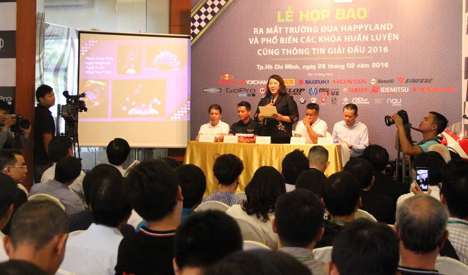 Ra mắt trường đua HappyLand