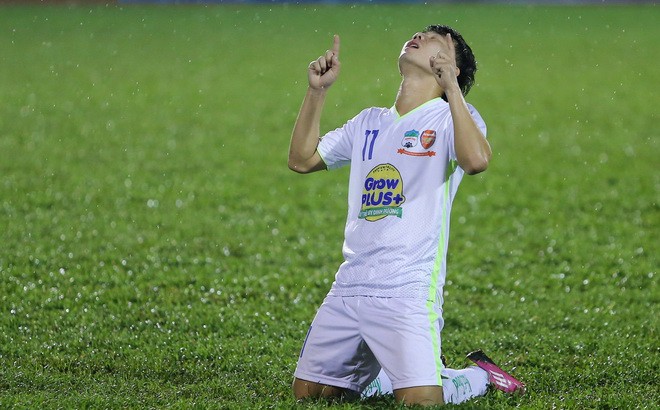 “Người hùng” Minh Vương của HA.GL bị đuổi vì đá nguội