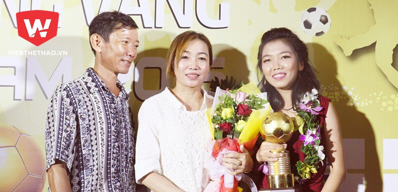 Hạnh phúc đơn sơ của chủ nhân Quả bóng bóng Vàng nữ 2016