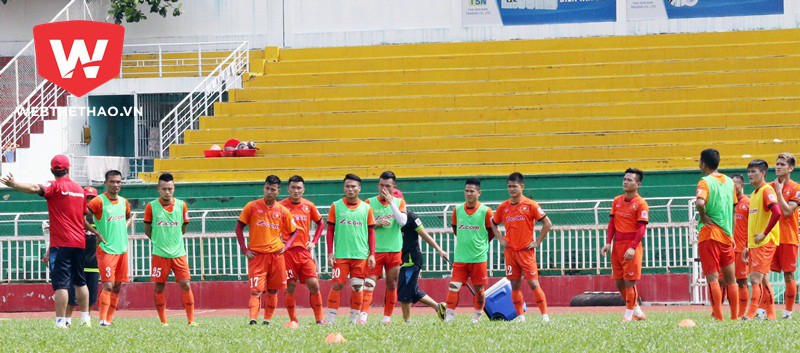 HLV Hữu Thắng "bật mí" danh sách ĐTVN đá với CHDCND Triều Tiên