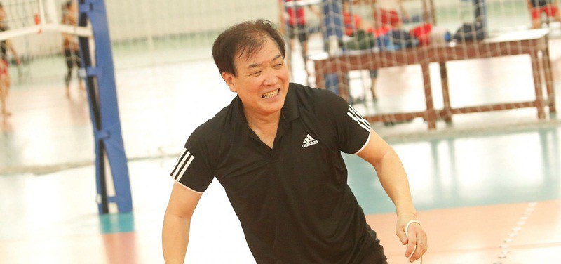 Ngán thủ tục làm HLV, chuyên gia Nhật bỏ bóng chuyền Việt Nam