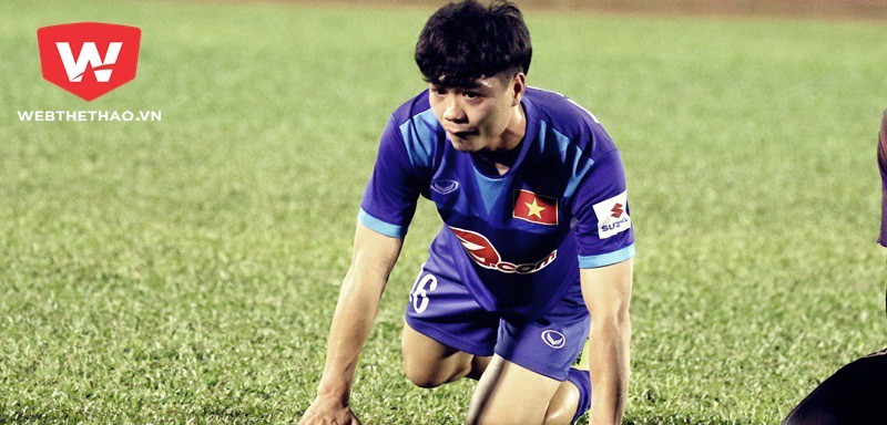 "Người giời" Công Phượng học Công Vinh tập sút đến... kiệt sức