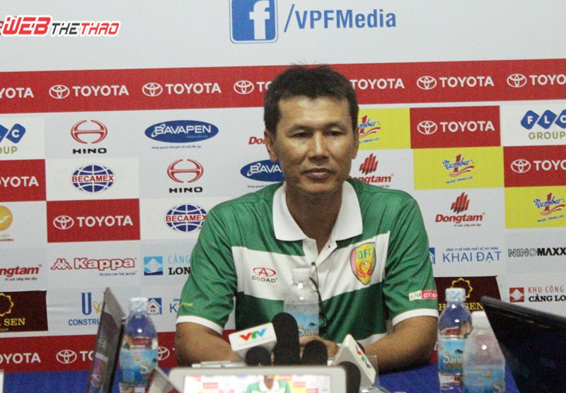 Thua Long An, HLV Trần Công Minh mơ hạ B.Bình Dương