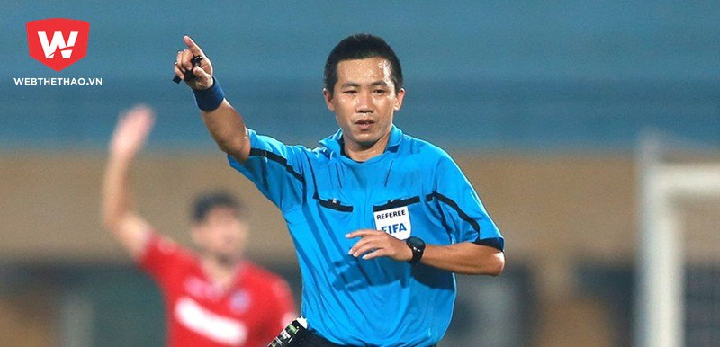 Tạm "treo còi" trọng tài Nguyễn Đức Vũ để chờ... án phạt kỷ luật