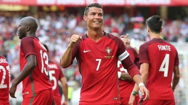 V.League với EURO 2016: Ronaldo sẽ giúp Bồ Đào Nha hạ Iceland