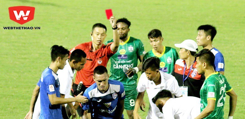 XSKT.Cần Thơ  0-2 T.Quảng Ninh: 2 thẻ đỏ và sự xấu xí