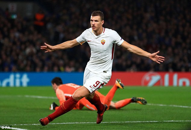 H&igrave;nh ảnh: TĐ kỳ cựu Dzeko cũng nằm trong tầm ngắm Chelsea