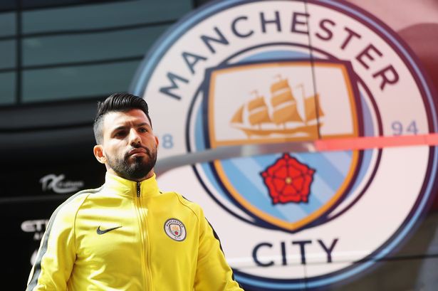 Aguero đ&atilde; bị thương v&agrave; đ&oacute; l&agrave; tổn thất cực lớn cho Man City