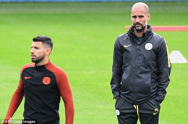 Man City ph&aacute;t ''sốt'' v&igrave; Gabriel Jesus nguy cơ nghỉ cả m&ugrave;a