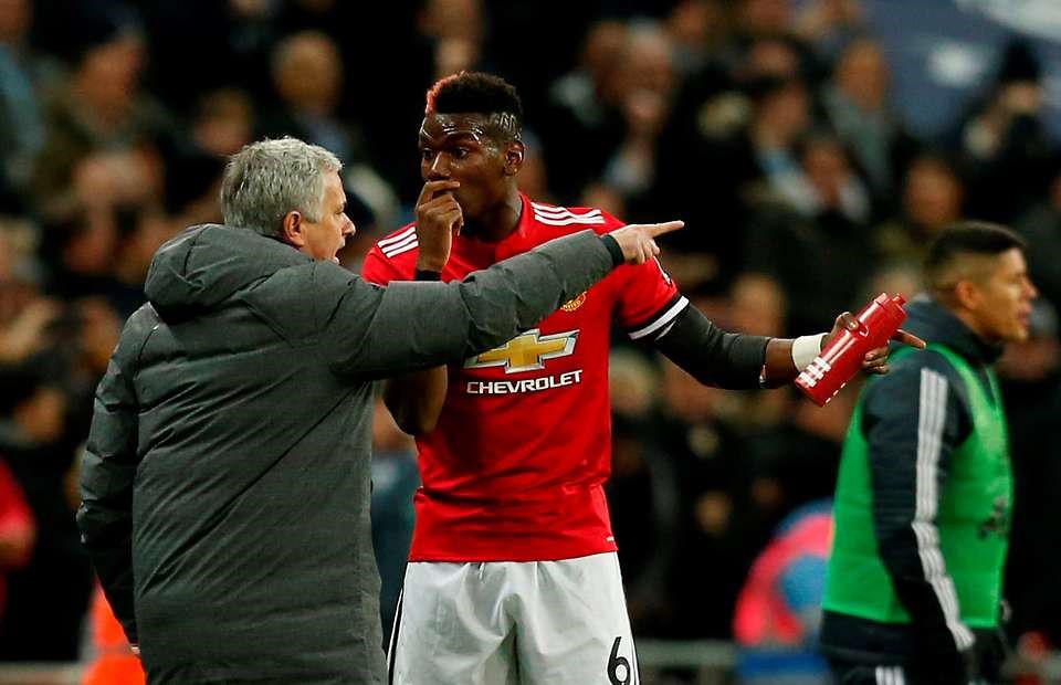 H&Igrave;NH ẢNH: Pogba bị Mourinho ''sạc'' khi bị r&uacute;t ra giữa chừng trận gặp Tottenham