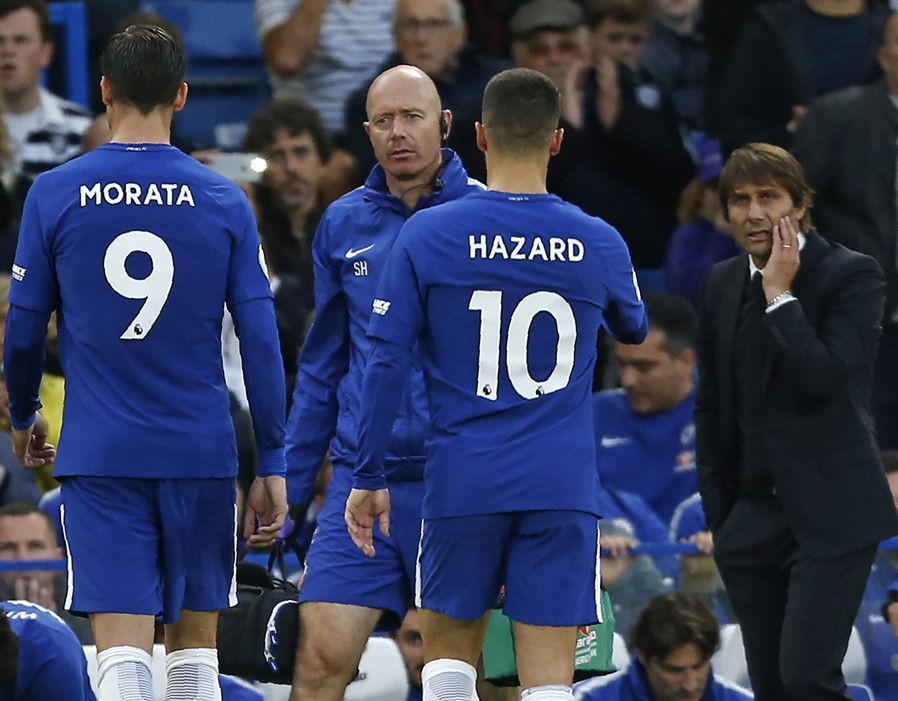 Sau Morata, HLV Conte cũng phải rút Hazard khỏi sân ở hiệp 2 bởi ngôi sao người Bỉ cũng chỉ mới bình phục sau chấn thương mắt cá nghiêm trọng Sau Morata, HLV Conte cũng phải rút Hazard khỏi sân ở hiệp 2 bởi ngôi sao người Bỉ cũng chỉ mới bình phục sau chấn thương mắt cá nghiêm trọng