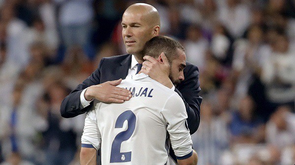 HLV Zidane sẽ rất đau đầu tìm cách lấp khoảng trống ở cánh phải Carvajal để lại HLV Zidane sẽ rất đau đầu tìm cách lấp khoảng trống ở cánh phải Carvajal để lại