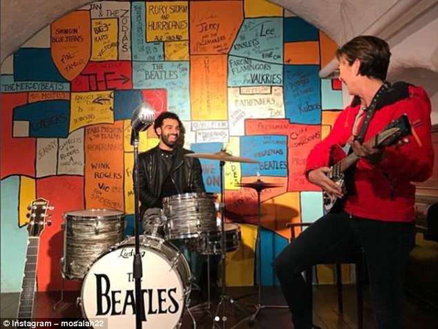 Salah sẽ gắn bó lâu dài với Liverpool để trở thành ''bất tử'' như những thành viên The Beatles huyền thoại Hình ảnh: Salah sẽ gắn bó lâu dài với Liverpool để trở thành ''bất tử'' như những thành viên The Beatles huyền thoại
