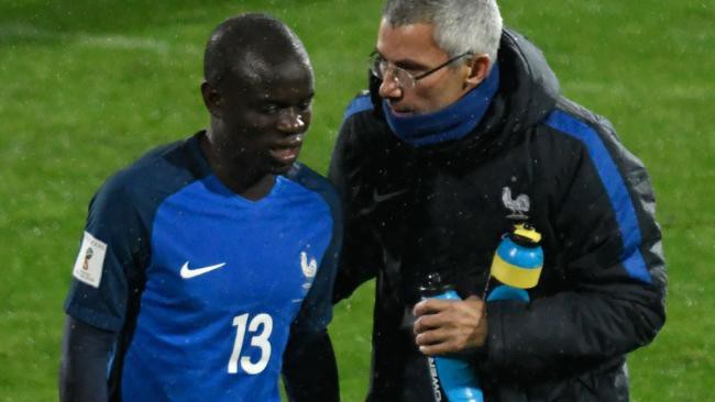 Chấn thương của Kante khi về phục vụ ĐTQG c&agrave;ng khiến tuyến giữa Chelsea bị ảnh hương nghi&ecirc;m trọng