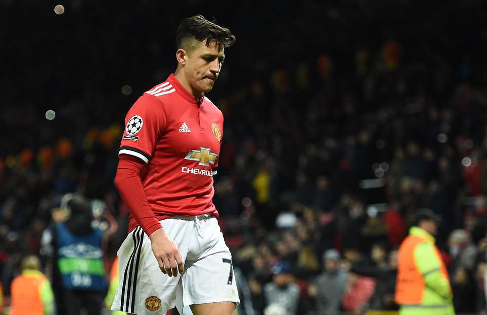 h&igrave;nh ảnh: Nhiều chuy&ecirc;n gia khuyến c&aacute;o MU phải đẩy Sanchez l&ecirc;n ghế dự bị