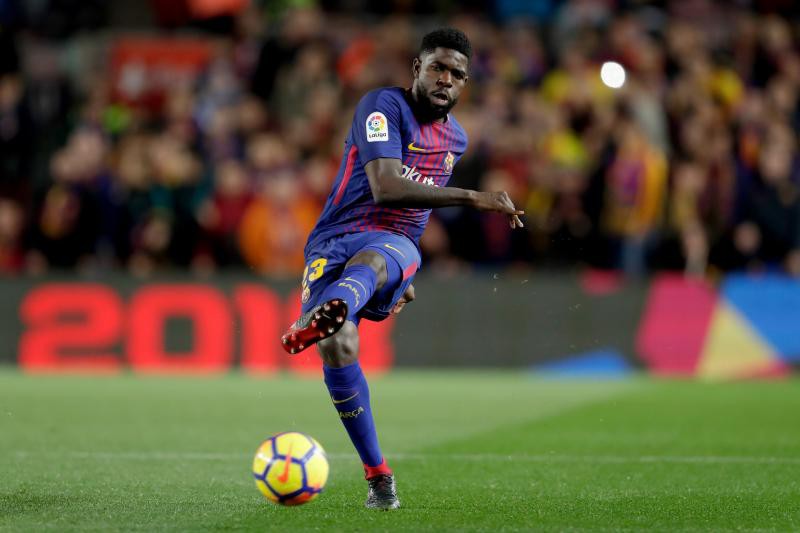 h&igrave;nh ảnh: Umtiti đang được nhiều đại gia săn đ&oacute;n