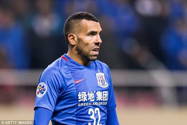 Tevez đang xuống dốc từ khi chuyển sang TQ chơi b&oacute;ng