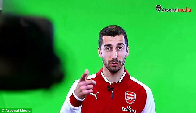 Mkhitaryan mời gọi Aubameyang gia nhập Arsenal trong buổi lễ ra mắt Hình ảnh: Mkhitaryan mời gọi Aubameyang gia nhập Arsenal trong buổi lễ ra mắt