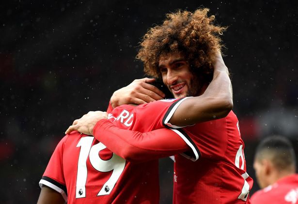 Fellaini đang được HLV Mourinho tin dùng khi Pogba vắng mặt vì chấn thương Fellaini đang được HLV Mourinho tin dùng khi Pogba vắng mặt vì chấn thương