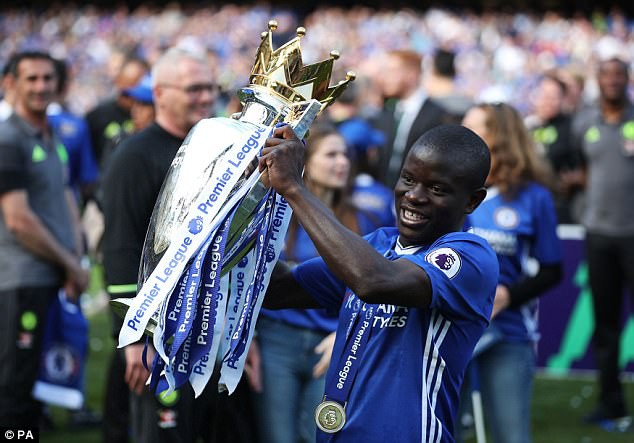 Kante đang trong tầm ngắm của PSG Kante đang trong tầm ngắm của PSG