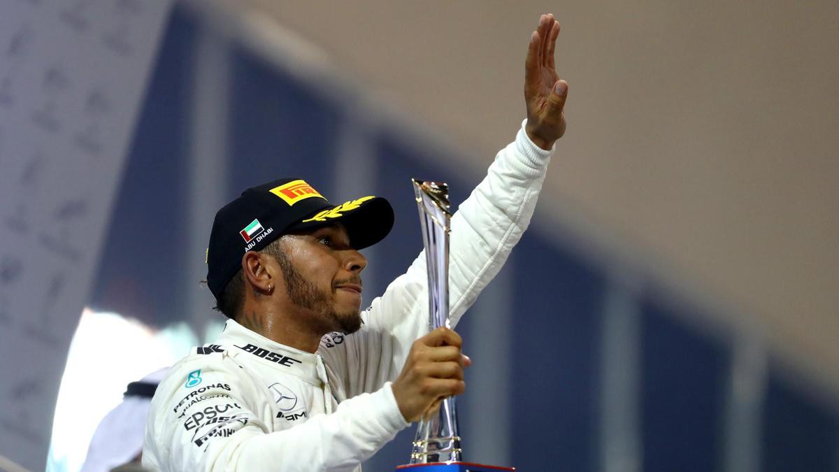 Hamilton được kỳ vọng sẽ ''bật lên'' mạnh mẽ ở chặng đua sắp tới tại Baku, Azerbaijan hình ảnh: Hamilton được kỳ vọng sẽ ''bật lên'' mạnh mẽ ở chặng đua sắp tới tại Baku, Azerbaijan