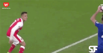 Alexis Sanchez bị “ném đá” tơi bời vì tái hiện... "màn ăn vạ kinh điển"