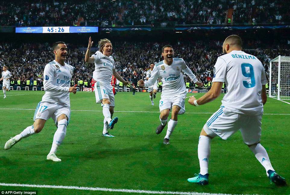 Benzema giúp Real vượt qua Bayern vào chung kết với kịch bản nghẹt thở