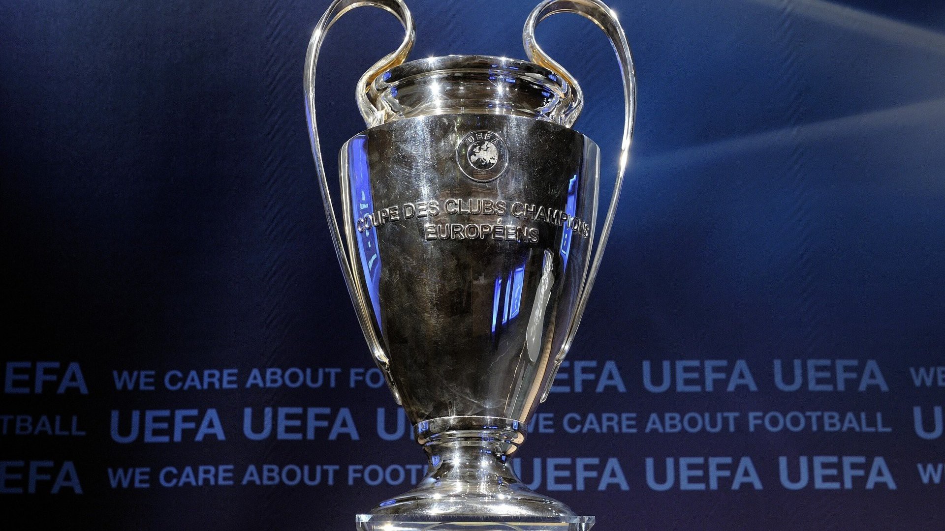 Champions League thay đổi để chạy đua tiền bạc với Premier League