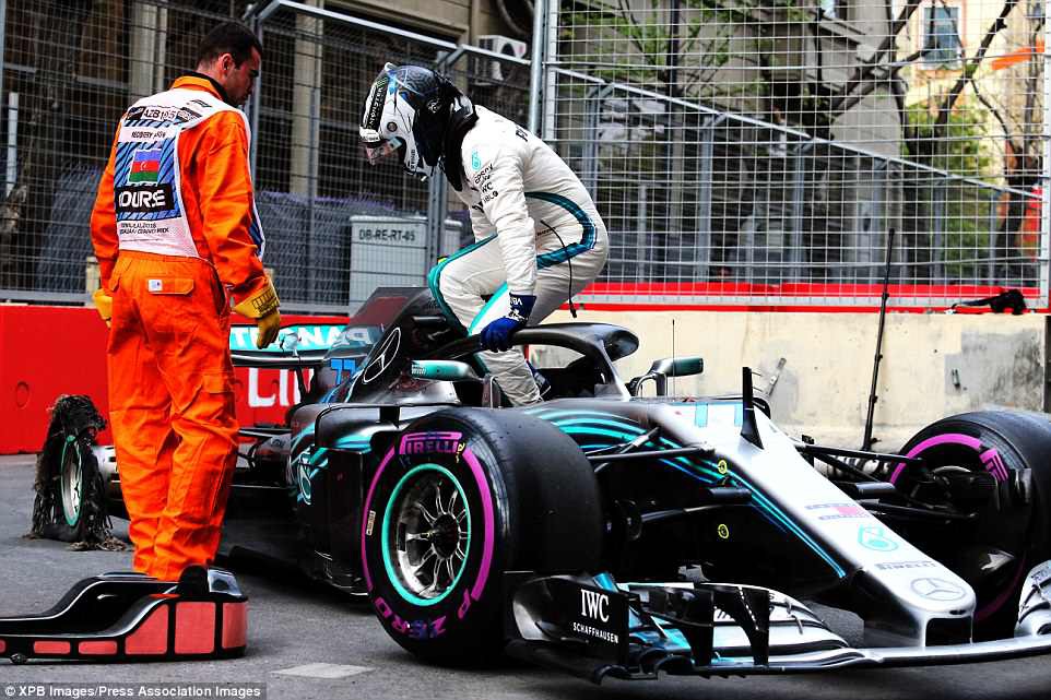 Bottas mất chức vô địch Azerbaijan GP cho Hamilton vì đen đủi?