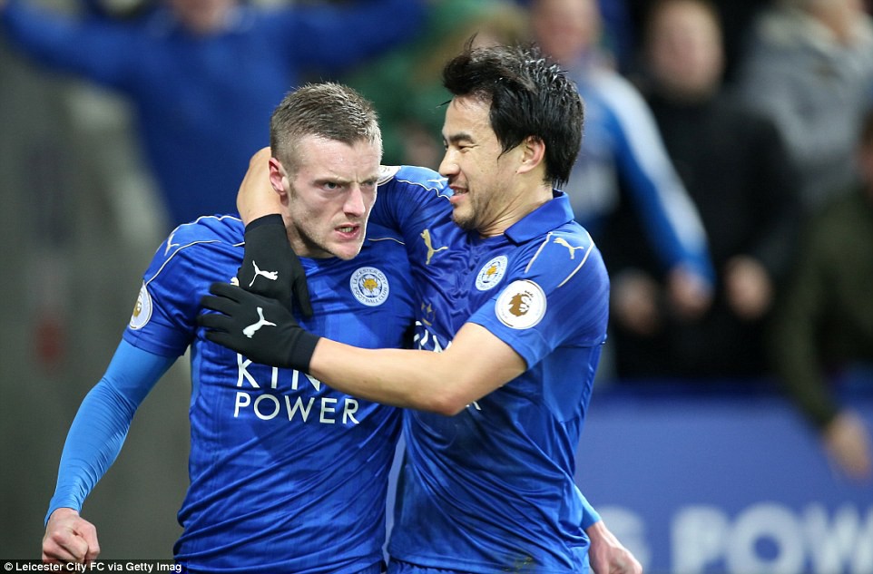 Jamie Vardy "xé lưới" Liverpool, Leicester ngắt mạch 5 trận toàn thua