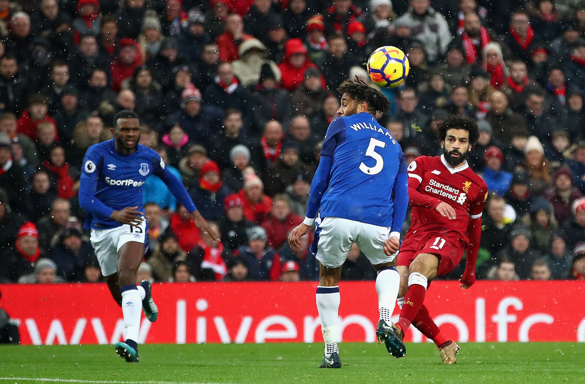 Kết quả bóng đá: Salah lập kỷ lục ghi bàn, Liverpool vẫn rơi điểm
