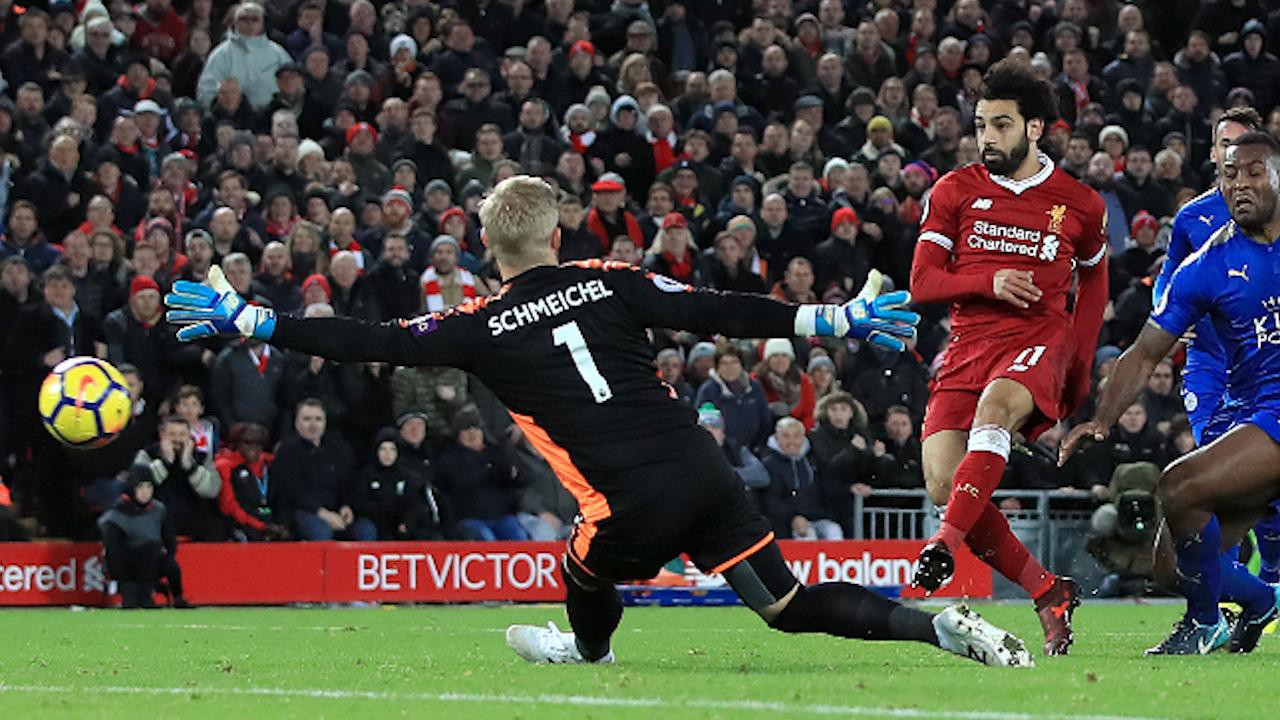 Kết quả bóng đá: Van Dijk ra mắt, Salah lập kỳ tích lấy về 3 điểm