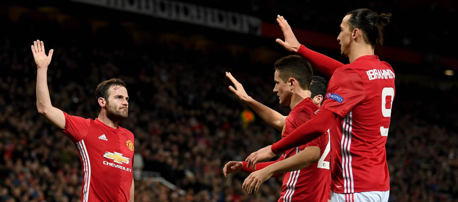 Mata lập công đưa Man Utd vào tứ kết Europa League